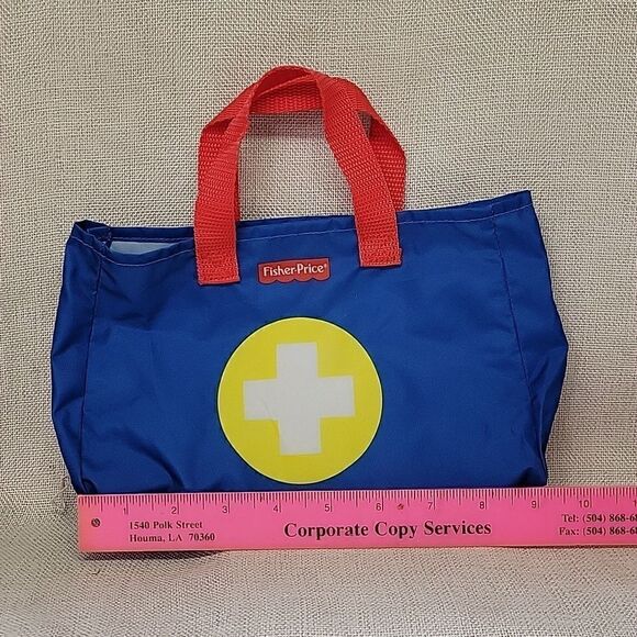 Fisher-Price Doctor/Vet Medical Kit With Working thermometer Age 3+ Playset - Picture 2 of 12